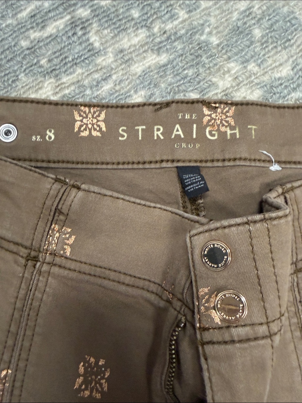 White House Black Market Brown Cargo Pants with Light Floral Motif - Picture 4 of 10